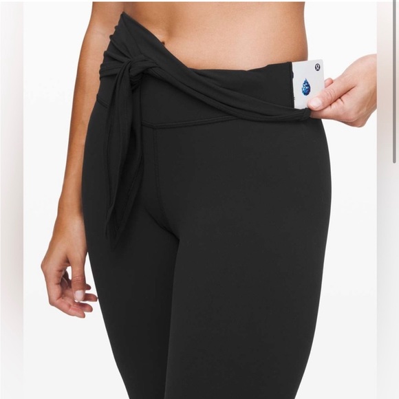 COPY - Align Pant 28” Wrap Waist 🖤 - Picture 3 of 12